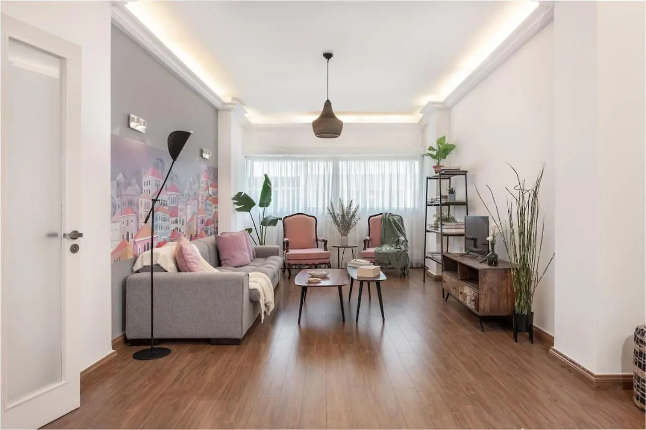Gemayze Haven 2 Bedroom Apartment Βηρυτός