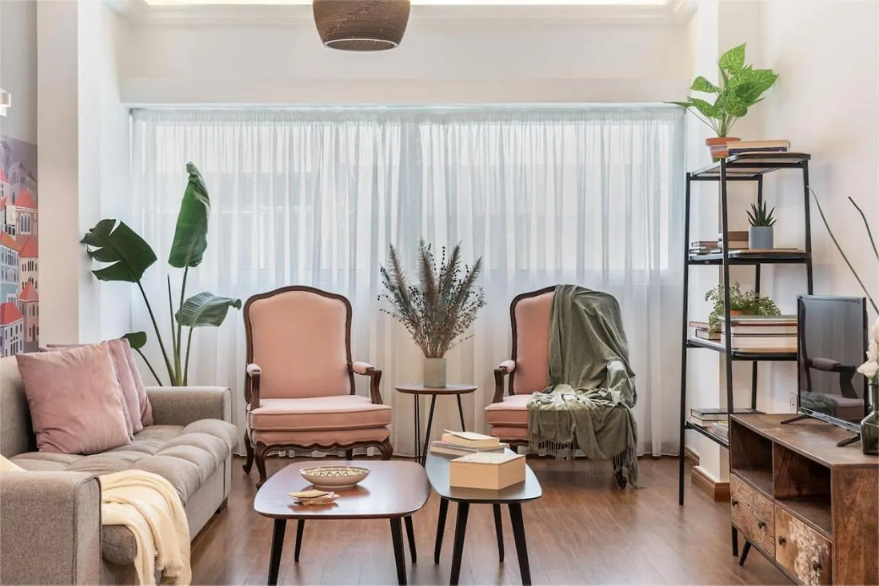 Gemayze Haven 2 Bedroom Apartment Βηρυτός
