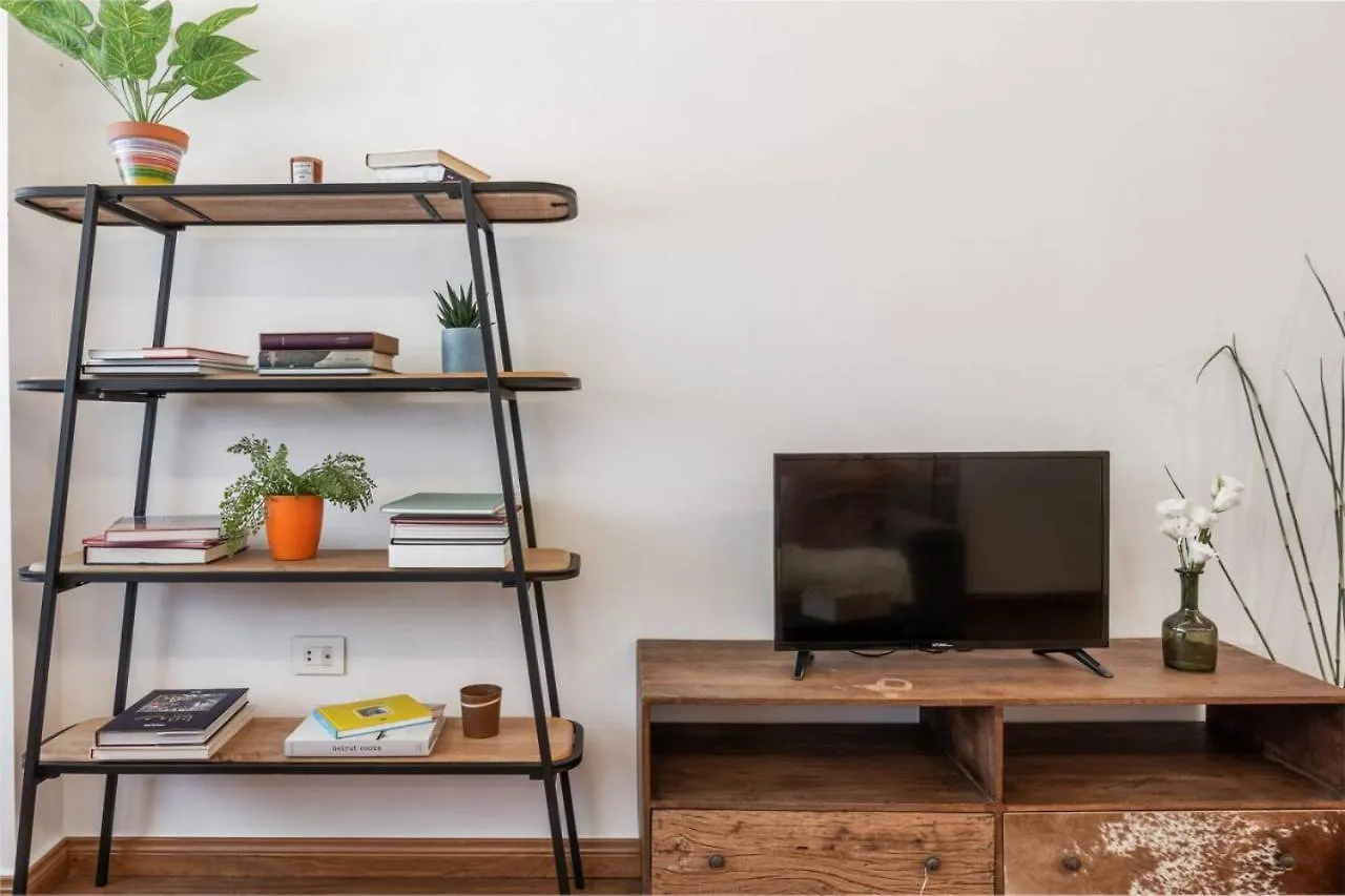 Gemayze Haven 2 Bedroom Apartment Βηρυτός
